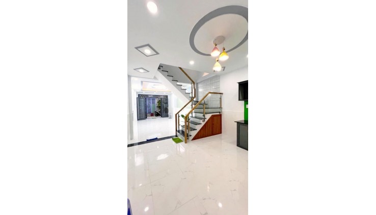 NHÀ MẶT TIỀN, GÒ XOÀI - MÃ LÒ, 42m2 , 2PN , NHÀ ĐẸP Ở NGÀY, NHỈNH 4 tỷ